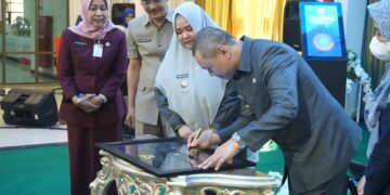 Bupati Paser Launching Command Center dan Aplikasi Unggulan