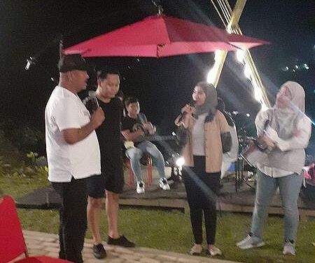 Grand Opening Cafe Komunitas Usaha Milenial Oracle, Edy Damansyah: Hidupkan UMKM di Kukar!