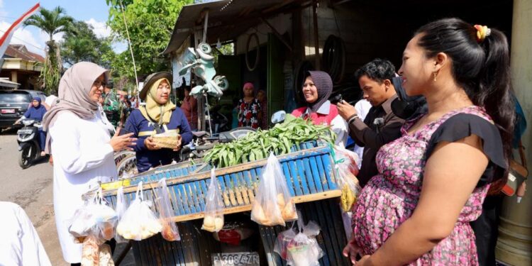 Di Banyuwangi Mlijoan Ada Tugas Tambahan, Kirim Makanan ke Balita Stunting