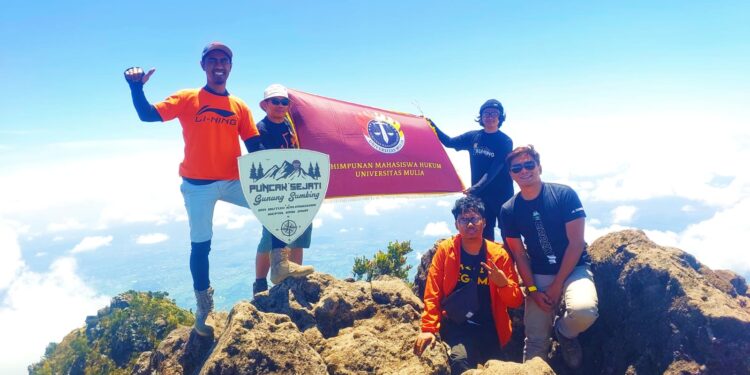 Lintasi Jurang Kematian, Dibayar Lunas di Puncak Sejati