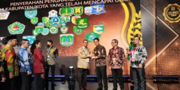 Pemkab Kutim Terima Penghargaan UHC dari Pemerintah Pusat