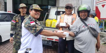 Pembagian 1.000 Takjil Oleh LPADKT-KU Cabang Balikpapan Diapresiasi Masyarakat