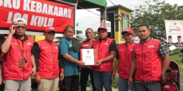 Kerabat Rendi Solihin Salurkan Bantuan untuk Korban Kebakaran di Loa Kulu