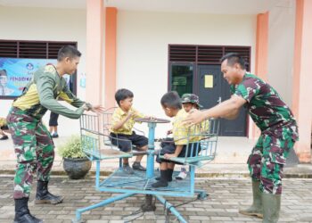 Ini Cara Satgas TMMD Obati Rindu Dengan Keluarga