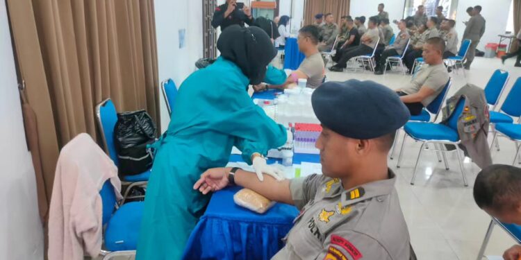 Pastikan Personil Sehat, Personil Den Gegana Mengikuti Rikes Berkala
