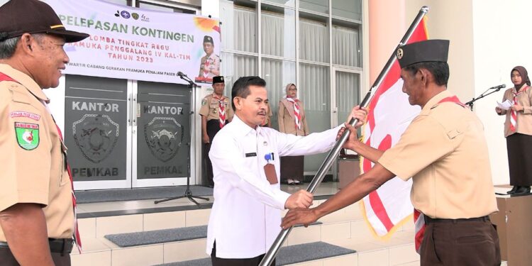 Lepas Kontingen Pramuka PPU, Tohar Minta Peserta Jaga Kekompakan