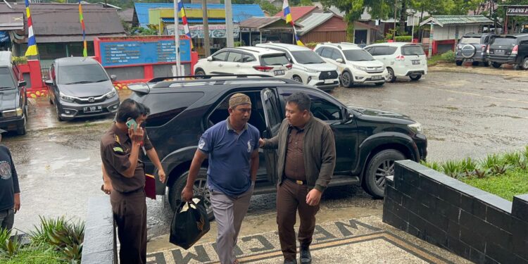 Kejaksaan Tangkap Politikus PKB di Desa Giri Agung