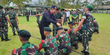 Dansat Brimob Hadiri Upacara Penerimaan Satgas Pamtas Kewilayahan Papua Yonif Raider 600/MDG