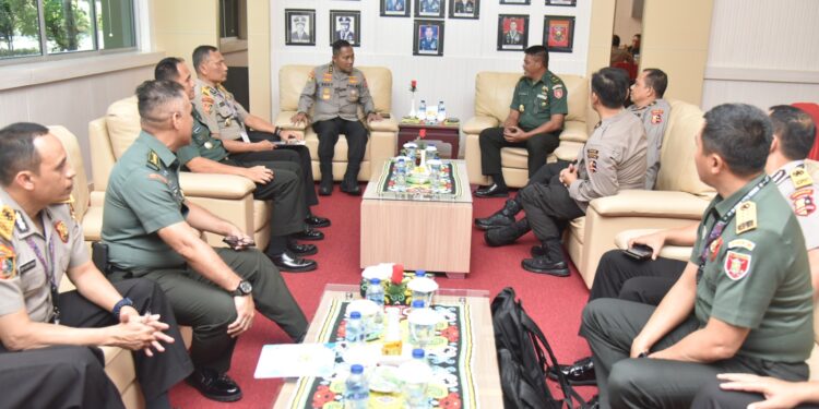 Tujuh Siswa Sespimti Dikreg-32 Kunjungi Kodam VI/Mulawarman