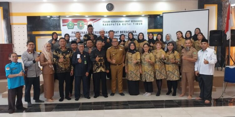 Wabup Kutim Kukuhkan Forum Pelita dan Sadar Kerukunan Desa Swarga Bara