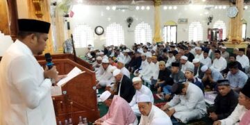 Kasmidi Bulang Salat Iduladha Bersama Masyarakat Sangsel