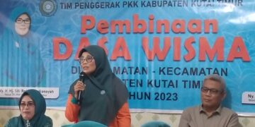 Ketua PKK Kutim Siti Robiah Lakukan Pembinaan Dasa Wisma