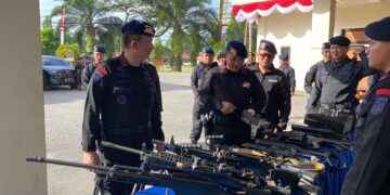 Jelang Pemilu 2024, Dansat Brimob Polda Kaltim Cek Kesiapan Personel, Kendaraan dan Peralatan