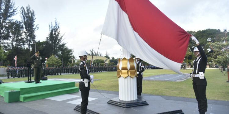 Upacara Peringatan HUT RI Ke-78 di Makodam VI/Mlw Berlangsung Khitmad