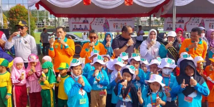 Bupati Kutim Hadiri Peringatan HAN di Kutim, 3.500 Siswa TK/KB Berbaur Jadi Satu