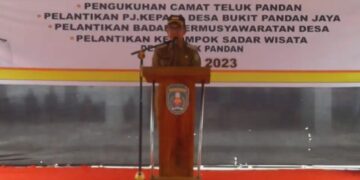 Bupati Kutim Lantik Pokdarwis Teluk Pandan, Diminta Fokus Genjot PADes