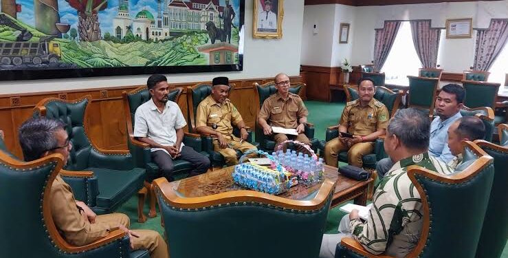 Bupati Kutim: Peningkatan Jalan Muara Bengalon-Sekerat Segera Terealisasi