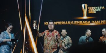 Bersamaan Raih Penghargaan Indonesia Awards 2023, Rendi Solihin Wakili Kukar, Ganjar Pranowo Jadi Tokoh Inspiratif