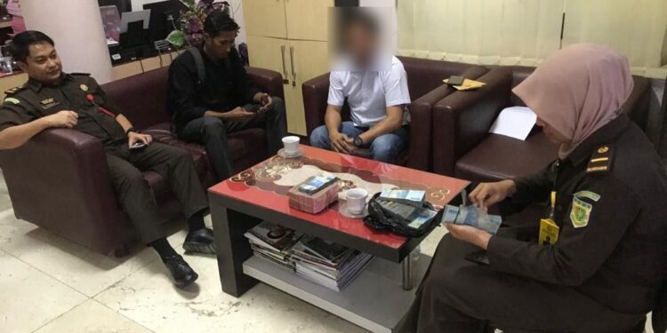 DJP Serahkan Tersangka Faktur Pajak Fiktif ke Kejati Kaltim