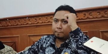 Masyarakat Keluhkan Dugaan Praktik Jual Beli Seragam Sekolah, Ramadhani Berikan Solusi Jitu 