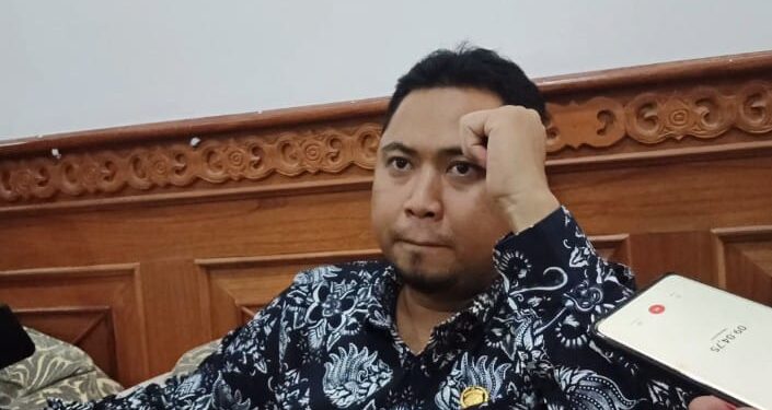 Masyarakat Keluhkan Dugaan Praktik Jual Beli Seragam Sekolah, Ramadhani Berikan Solusi Jitu 