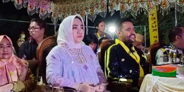 Asti Mazar Bulang: Suksesnya Budaya Bugis Vaganza di Teluk Pandan