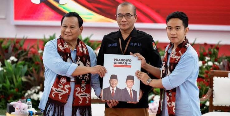 Prabowo-Gibran Memimpin, Anies-Muhaimin dan Ganjar-Mahfud Bersaing di Survei Capres Terbaru