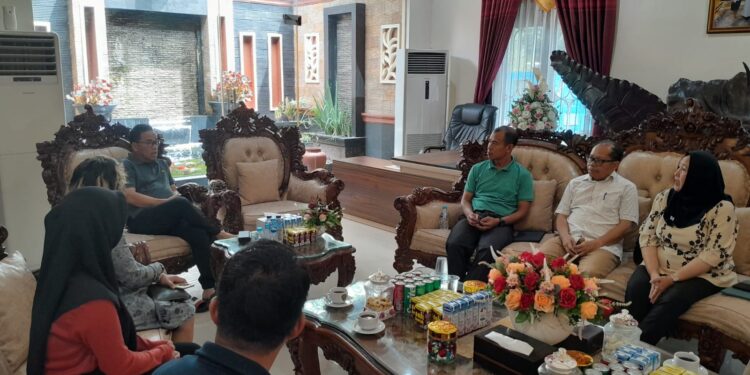 Pj Bupati PPU Terima Kunjungan Pimpinan Cabang PHRI PPU, Bahas Rakornas Perundang-Undangan Nasional