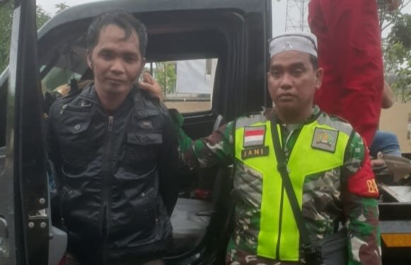 Babinsa dan Warga Sungai Tabuk Tangkap Pencuri Kabel Listrik