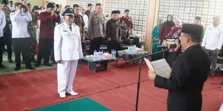 Fokus Layanan Publik, Makmur Marbun Serahkan Tongkat Estafet kepada Sugiyanto untuk Periode Sisa 2020-2026