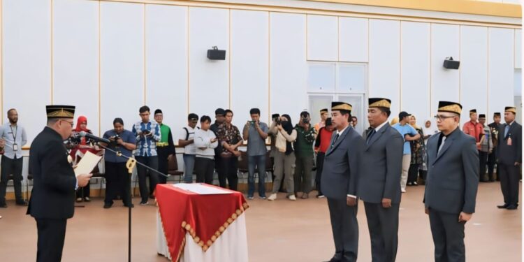 Peremajaan Pelayanan Publik, Pj Bupati PPU Lakukan Penyegaran 20 Pejabat Eselon II