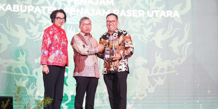 Adipura Kembali Bersinar di PPU: Hadiah Spesial untuk HUT Ke-22