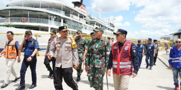 Kapolda Kaltim dan Pangdam VI/Mlw Pimpin Patroli di Samarinda, Pastikan Keamanan Jelang Idul Fitri