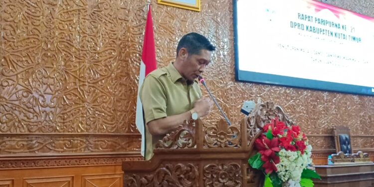 Sekwan Kutim Beberkan Capaian DPRD di Rapat Paripurna