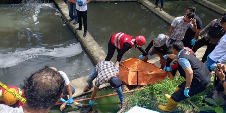Penemuan Mayat di Parit Eks Puskib, Brimob Batalyon A Pelopor Lakukan Evakuasi