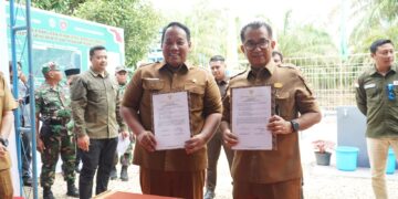 Pj Gubernur Kaltim Resmikan Sumur Bor di Desa Sumber Sari