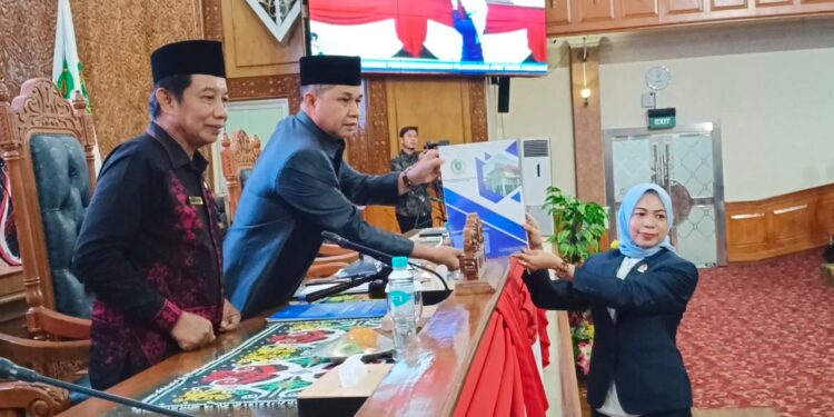 Fraksi AKB Dorong Peningkatan Pendapatan Daerah Kutim: Eksplorasi Peluang dan Tantangan