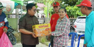 Wabup Kukar Rendi Solihin Salurkan Bantuan untuk Korban Kebakaran di Tenggarong