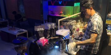 Royal Kafe Kini Tampil Beda, Manjakan Pengunjung dengan Konsep Cafe & Bar