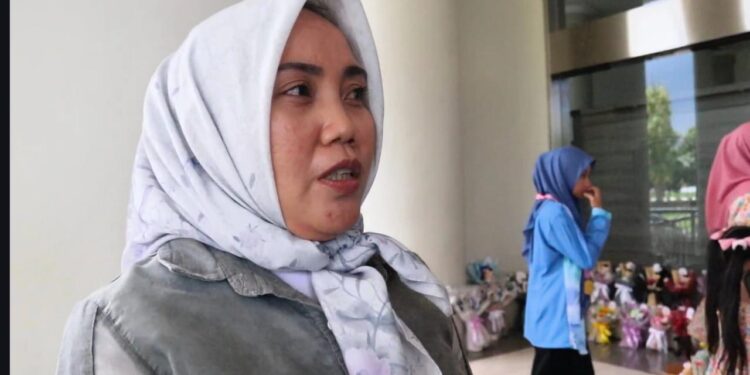 Leni Angriani Berantas Pungli Sekolah, Wujudkan Pendidikan Gratis di Kutim