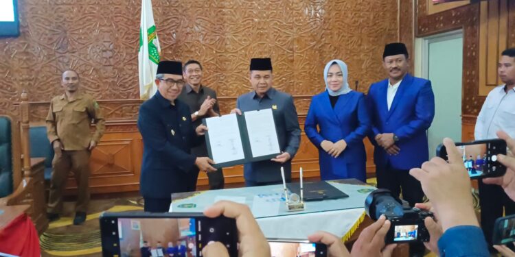 DPRD Kutim dan Pemkab Kutim Sepakati Perubahan KUA-PPAS 2024, Fokus pada Peningkatan Pelayanan Publik