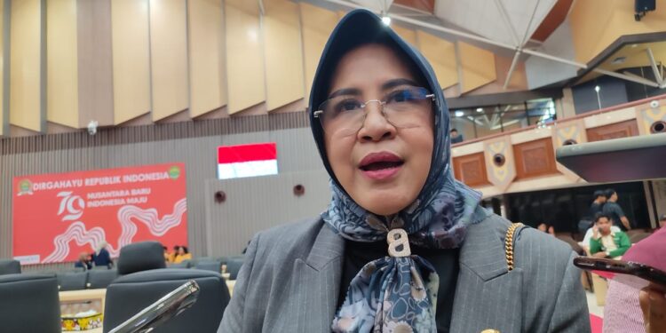 Syarifatul Sa’diah Ajak Masyarakat Jaga Wisata Pemandian Air Panas Pemapak