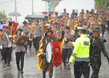 Kirab Pasukan Brimob II Meriahkan HUT Ke-79 Korps Brimob Polri di Kukar