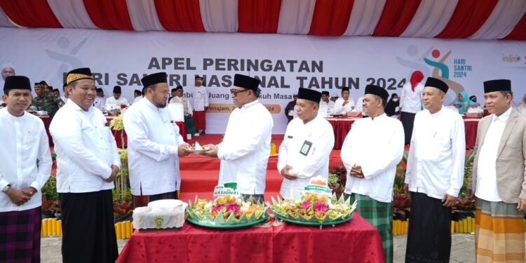 Zainal Arifin Ajak Santri Berperan Aktif dalam Pembangunan Masyarakat