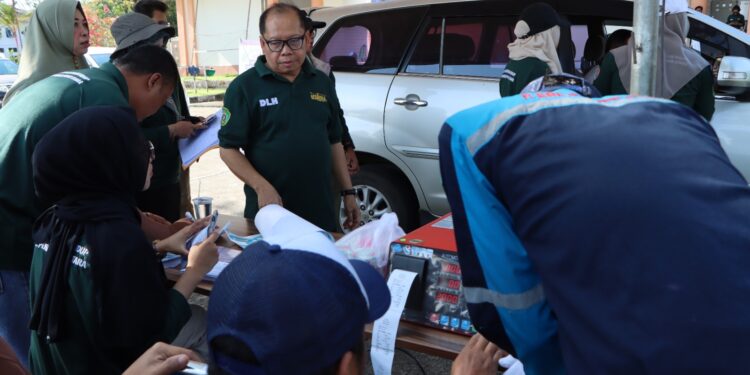 Kendaraan Dinas Kabupaten PPU Lakukan Uji Emisi Carbon