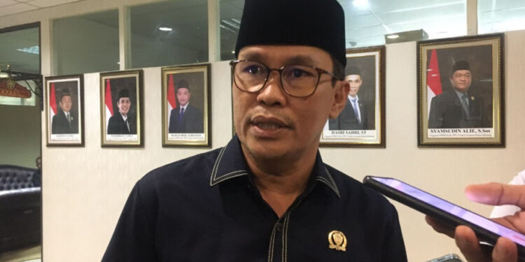 DPRD PPU Dorong Pengembangan Pantai Sipakario
