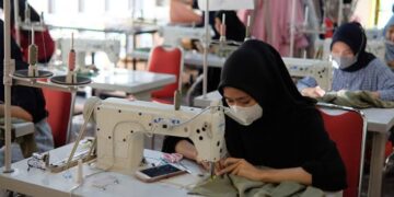 Dorong Kemandirian Lokal, Disnakertrans PPU Latih Warga Jadi Penjahit dan Penata Rias Lokal Bersertifikat