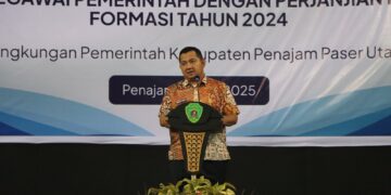 Bupati PPU Serahkan 171 SK Pengangkatan CPNS dan 525 SK Pengangkatan PPPK