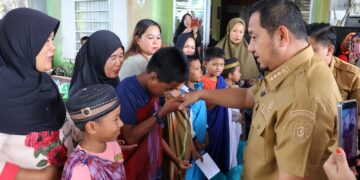 Hadiri Khitan Massal di Desa Sesulu, Bupati PPU Apresiasi Kolaborasi Sosial dan Kesehatan