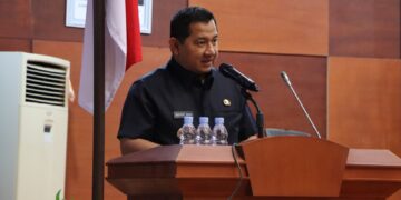 Mudyat Hadiri Paripurna Pandangan tentang RPJMD PPU Tahun 2025-2029